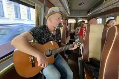 Экскурсия на свадьбу, ведёт гид Егор