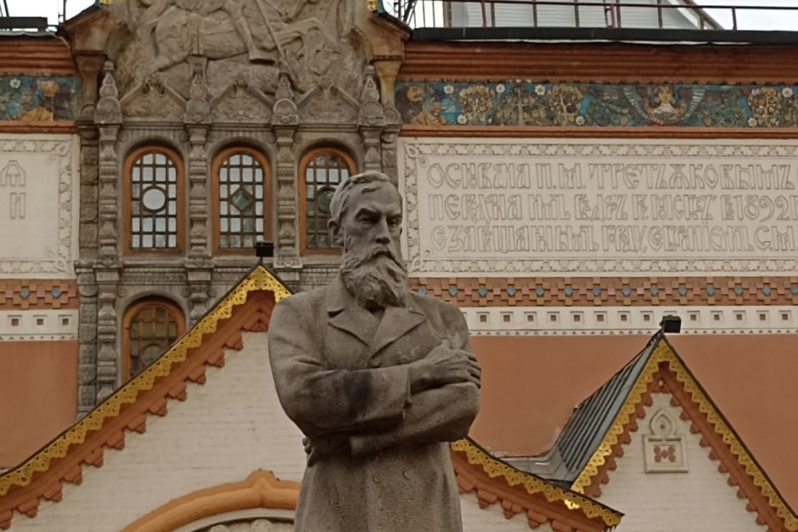 Третьяковская галерея на маршруте экскурсии о купеческой жизни в Москве
