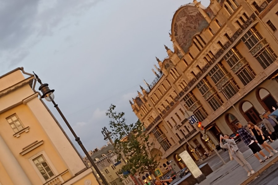 Метрополь и Театральная площадь на маршруте пешей экскурсии