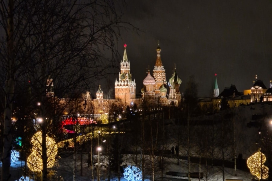 Christmas Tour. Private Guide. Kremlin Surroundings