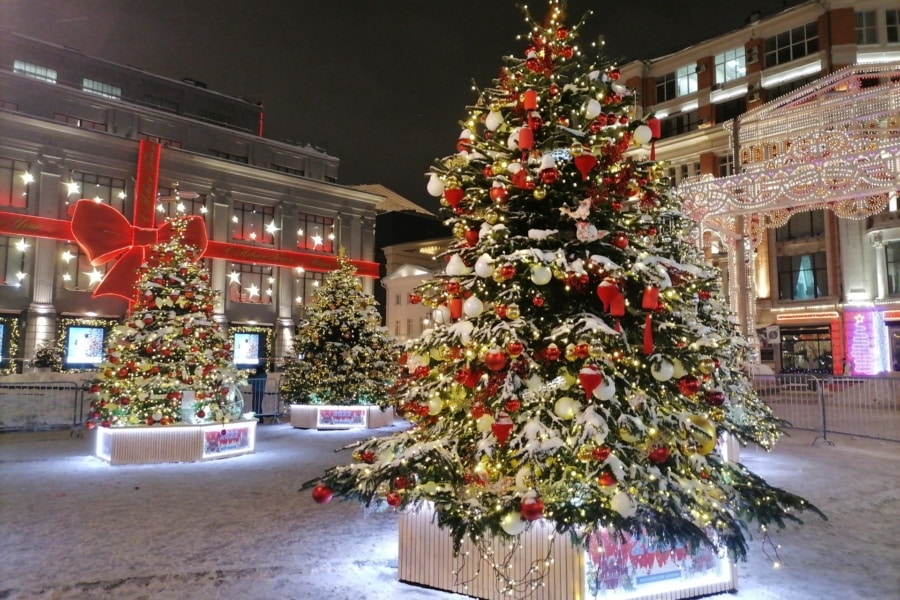 Christmas Moscow. Excursion into the history of the New Year. Theater Square. Author's route. Personal guide