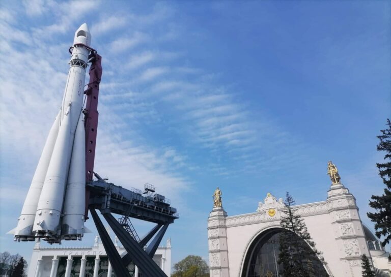 Индивидуальная экскурсия с акцентом на космос по ВДНХ Космическая тема на индивидуальной экскурсии по ВДНХ