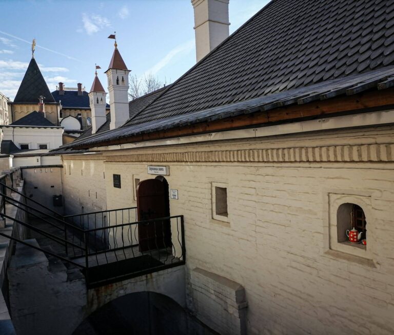 Refectory near the chambers of the Romanov boyars.