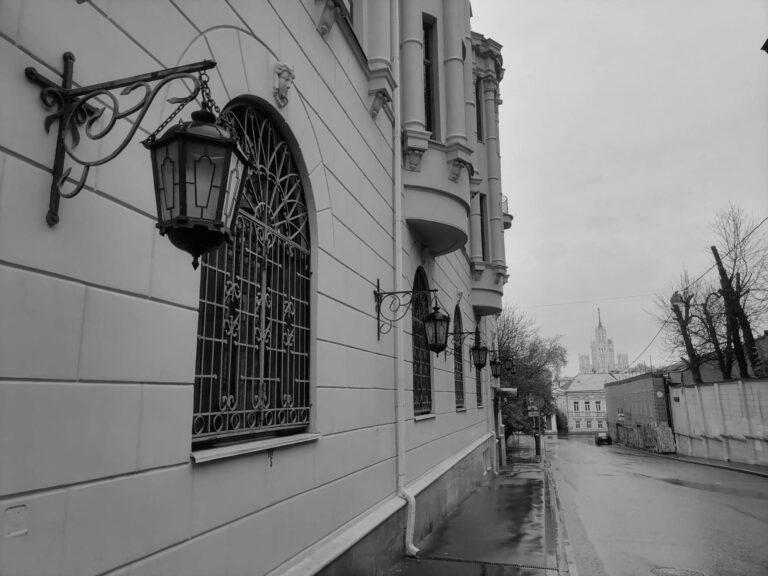 Ивановская горка. Старая Москва. Экскурсия по барам. Персональный гид