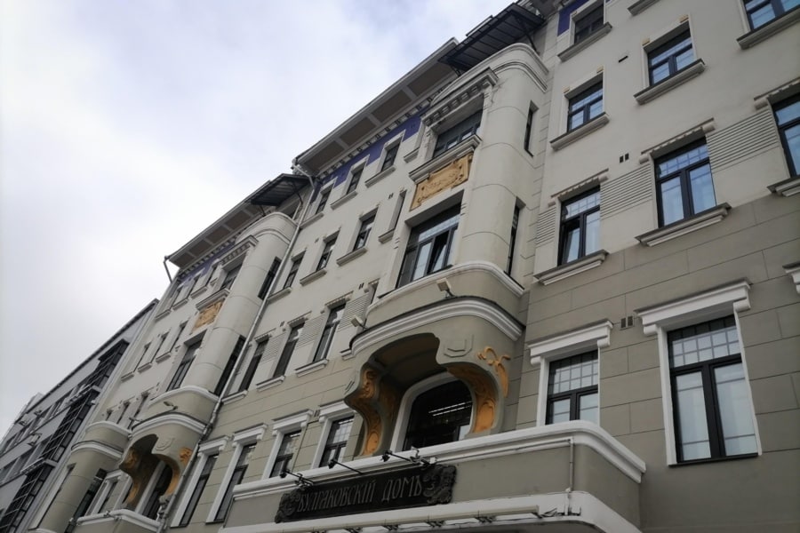 Булгаковский дом на Большой Садовой на литературной экскурсии по Москве с индивидуальным гидом