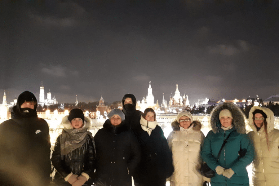 Минпросвещения РФ: Экскурсия для школьников по дороге к Красной площади