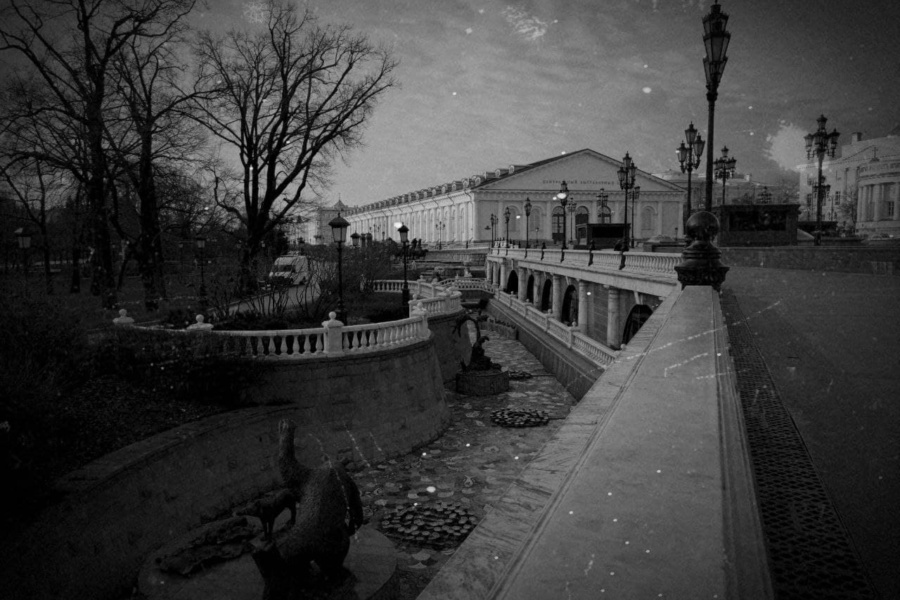 Alexander Garden and the Manege building on a mystical tour of Moscow
