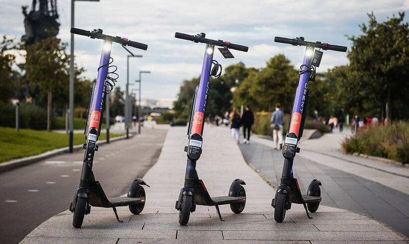 Авторская экскурсия по Москве на самокатах Юрент