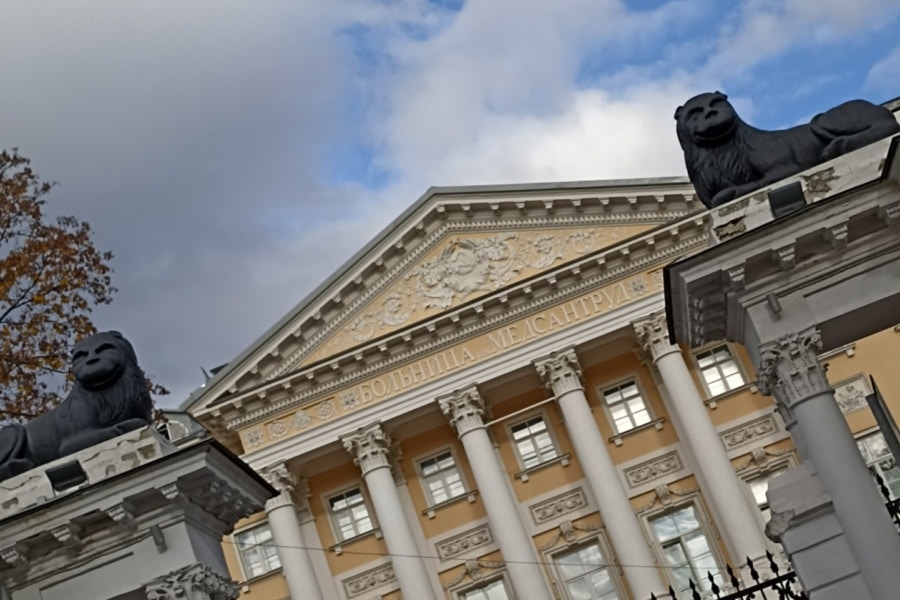 Yauzskaya Hospital. Excursion to Tagansky District with a private guide. Author's route