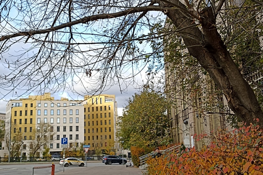 Serebryanicheskaya Embankment. Walking Tour of Taganka