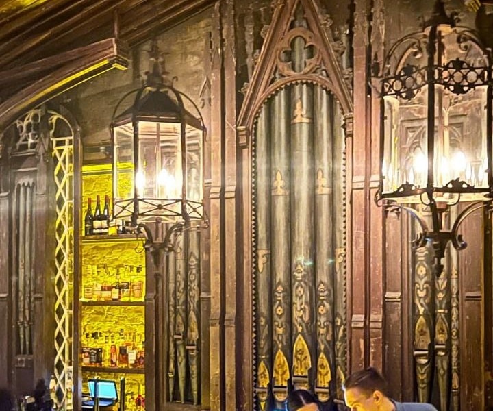 Алкогольная экскурсия "Злачные местечки" для ипотечного брокера и его друзей