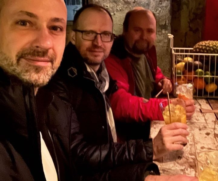 Алкогольно-барная версия «Злачных местечек» для брокера и его друзей