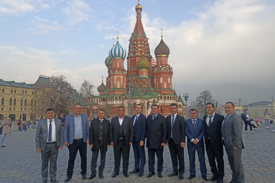 Обзорная экскурсия для коллег компании "Зарубежнефть" Обзорная экскурсия для коллег компании "Зарубежнефть" на автомобиле