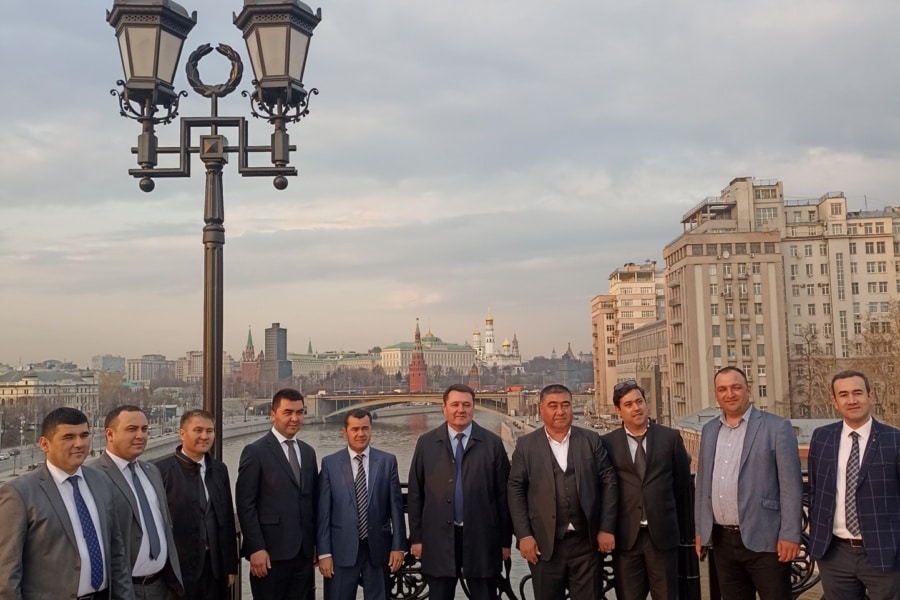 Обзорная экскурсия для коллег компании "Зарубежнефть" Обзорная экскурсия для коллег компании "Зарубежнефть" на микроавтобусе "Мерседес Спринтер"