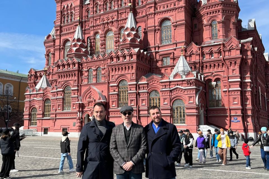 Экскурсия для гостей из Белграда по московским достопримечательностям.