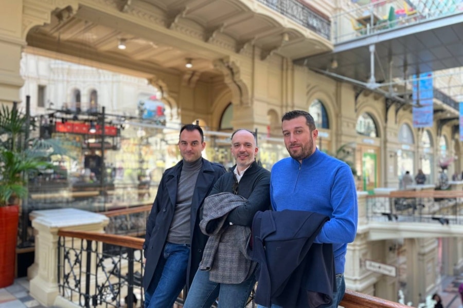 Уютная экскурсия для туристов из Белграда по достопримечательностям Москвы.