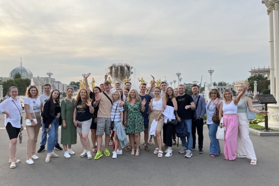 Гастротур на ВДНХ с дегустацией коньяка для молодых логистов