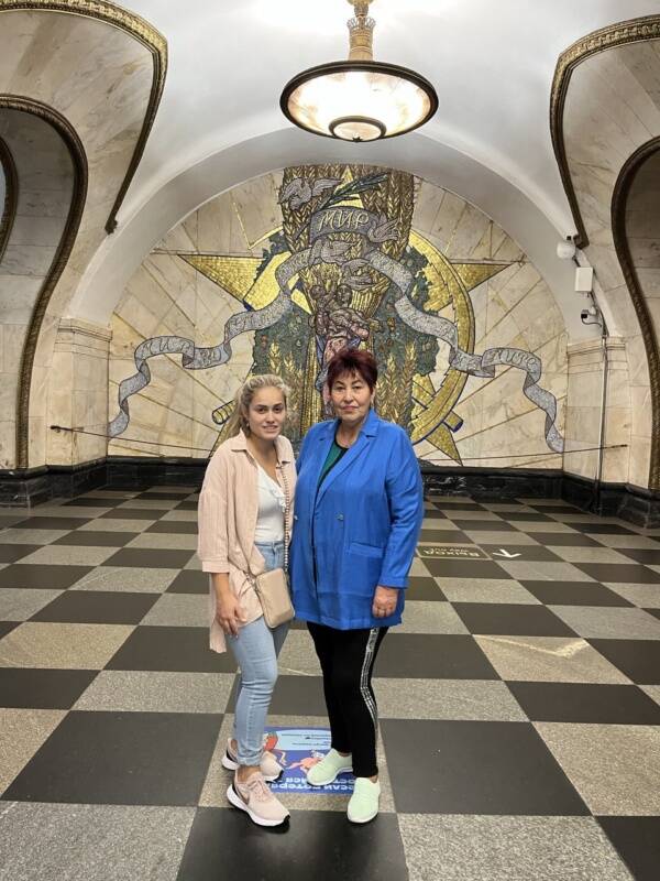Индивидуальная экскурсия по метро Москвы для немок