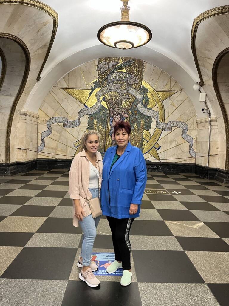 Индивидуальная экскурсия по метро Москвы для немок