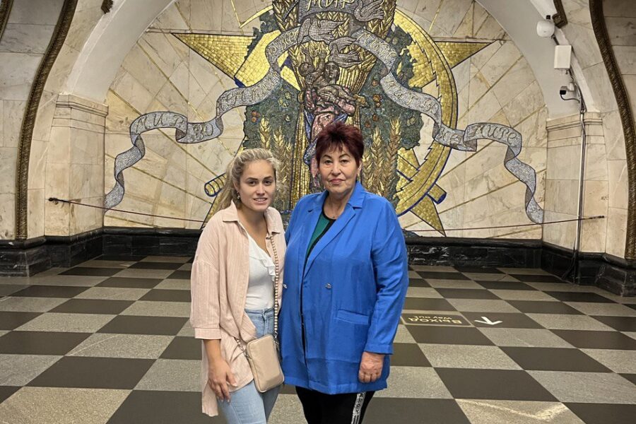 Индивидуальная экскурсия по метро Москвы для немок