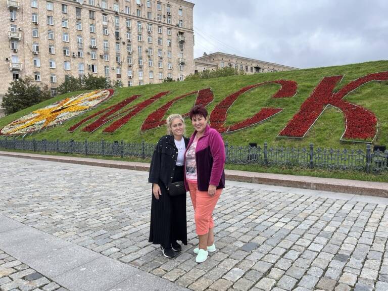 Кутузовский проспект перед входом у Поклонной горы. Экскурсия пешком и на автомобиле