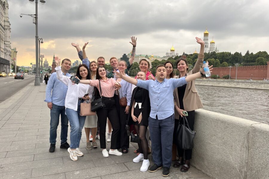 Индивидуальная экскурсия по Софийской набережной. Корпоративная экскурсия с частным гидом.