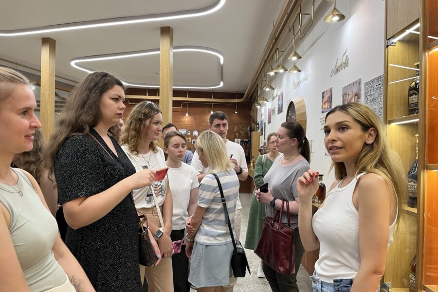 Экскурсия и дегустация армянского коньяка в Москве