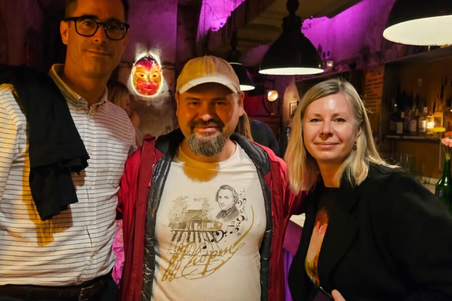 Guests have a great time on a drinking excursion