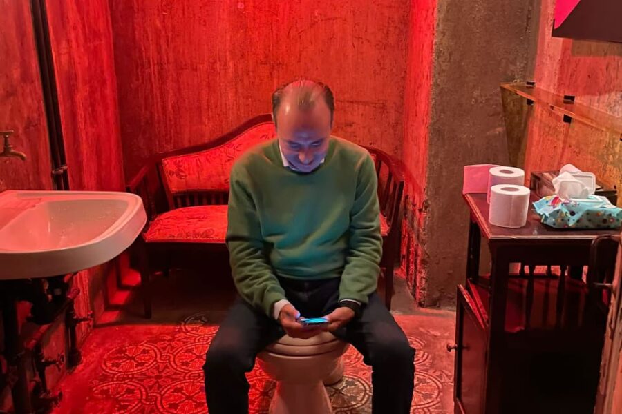 Entourage interior of the bar during the excursion