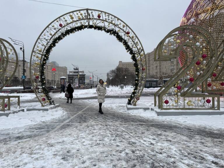Красивые новогодние локации на улицах Москвы