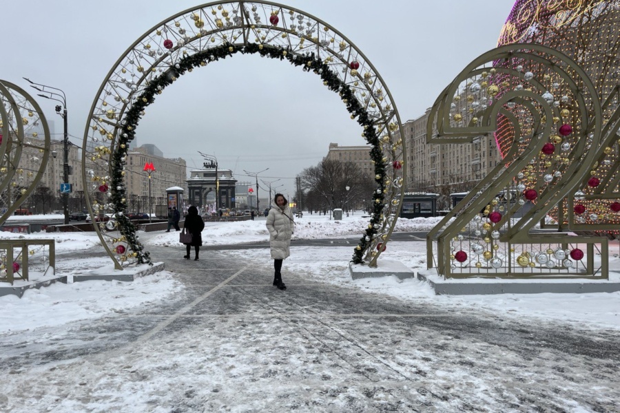 Красивые новогодние локации на улицах Москвы