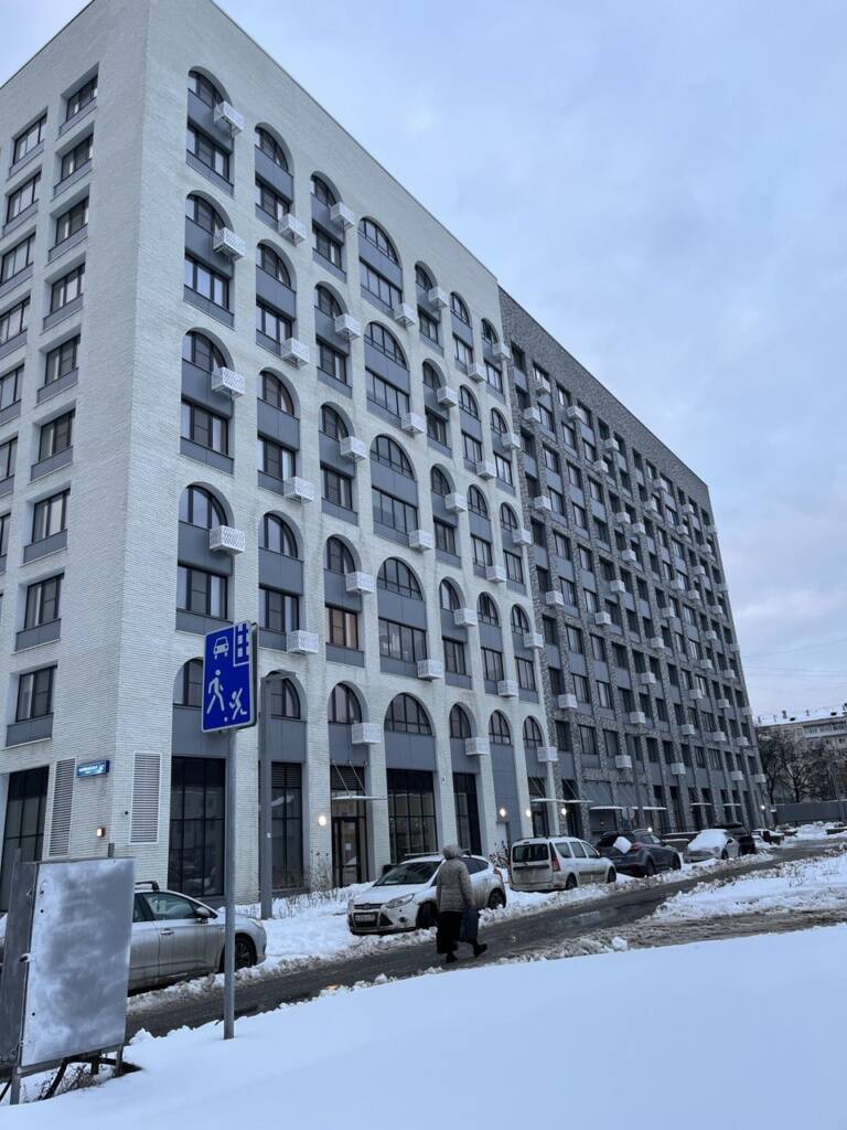 巴斯曼尼区的翻新工程 鲍曼斯卡娅街47/1号的当代建筑
