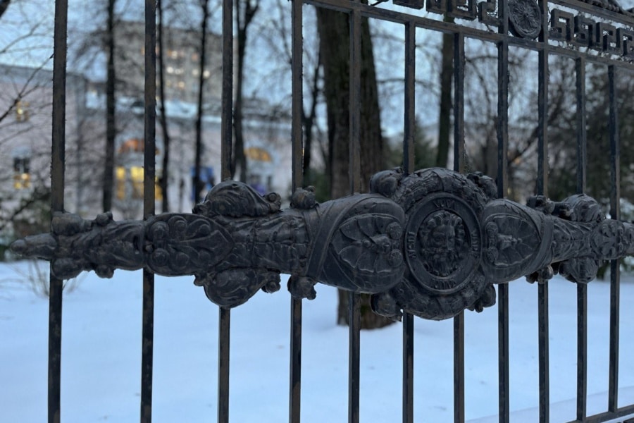 Слободской дворец, 2-я Бауманская улица