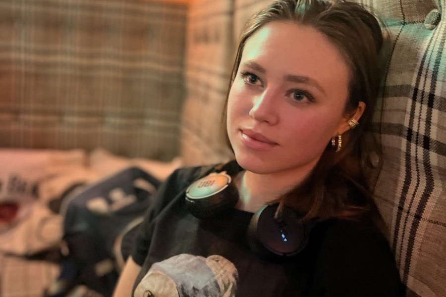 Гид Настя в Английском пабе после прогулки по маршруту "Окно в Европу"