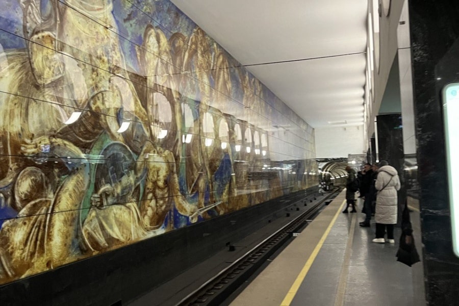 Гиды «Радиуса» прогулялись по недавно открытым станциям метро