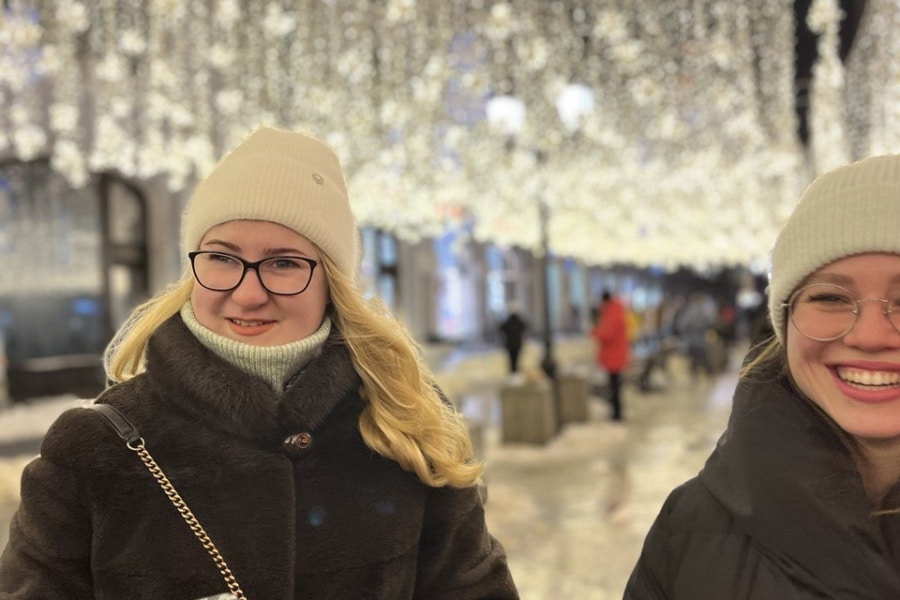 Праздничные улицы Москвы радуют глаз