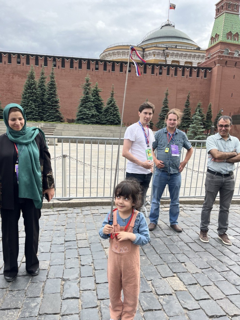 Маленькая помощница Маленькая помощница экскурсовода