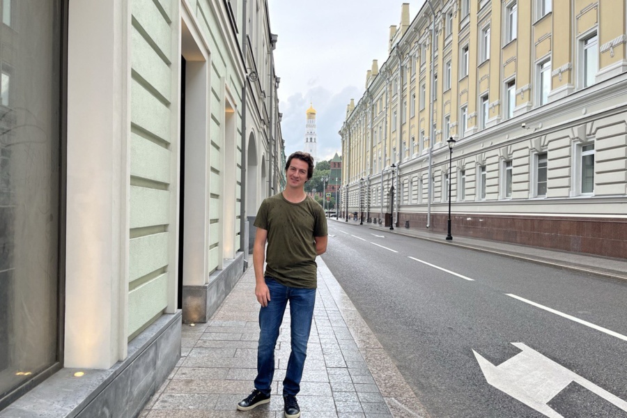 Алексио на улицах Москвы