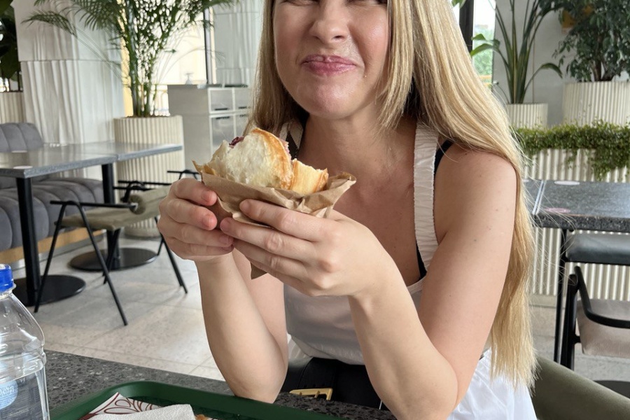 Трёхдневный персональный вояж гостьи из Румынии: от стоматологических до московских мостов