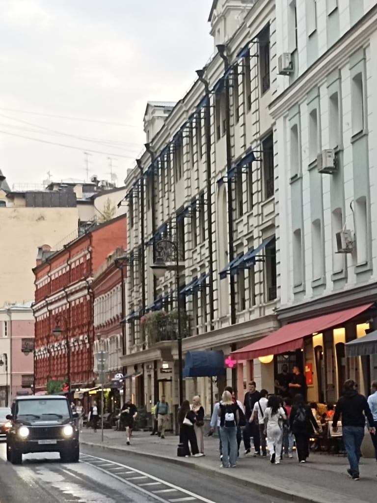 Малая Бронная улица. Индивидуальная пешая экскурсия.