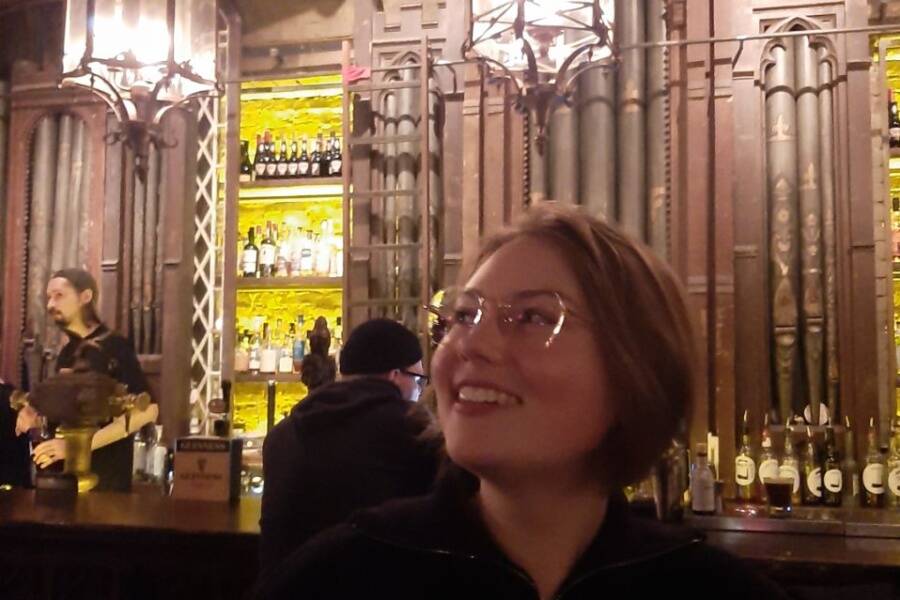 Бар Blcack Swan на Китай-городе. Экскурсия пешком по Москве