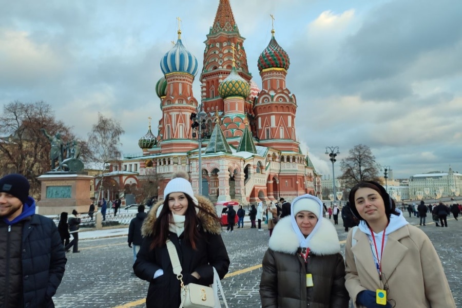 Галопом по красотам. «Ускоренная» авторская экскурсия для студентов МГИМО Собор Покрова Пресвятой Богородицы на Рву (храм Василия Блаженного) на Красной площади