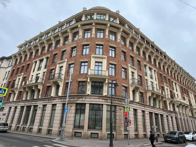 Угол фасада ЖК "Дворянское гнездо" в Москве. Экскурсия по Модерну