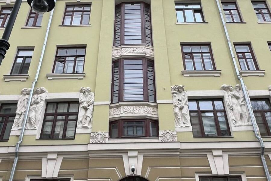 Индивидуальная пешая прогулка с гидом по Москве