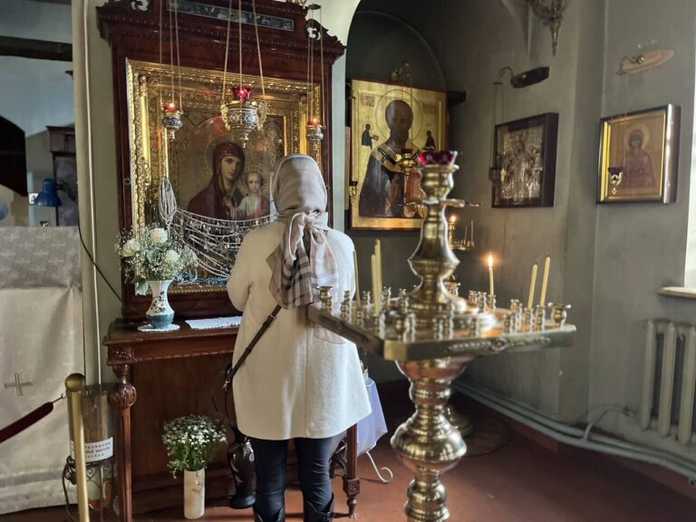 In the Church of St. George the Victorious on Varvarka. The miraculous icon of the Mother of God. Moscow tour in English.