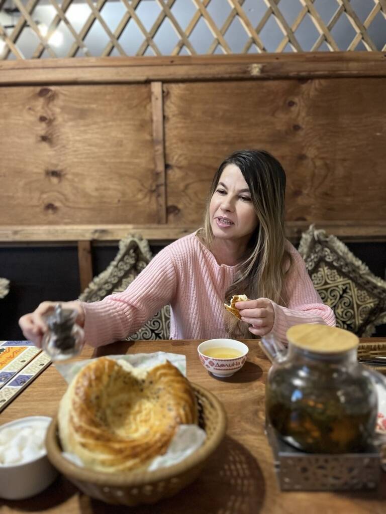 Lunch at the Teahouse at VDNKh