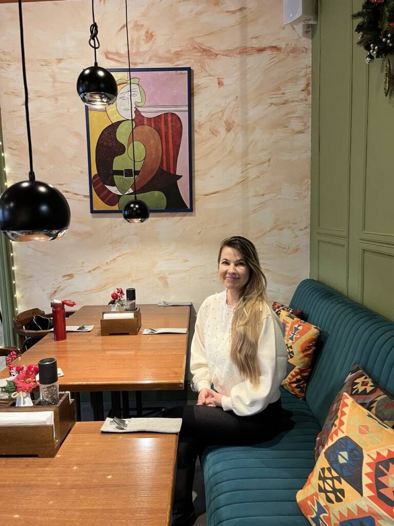 A guest relaxes in the Sok cafe after a tour of the Tretyakov Gallery