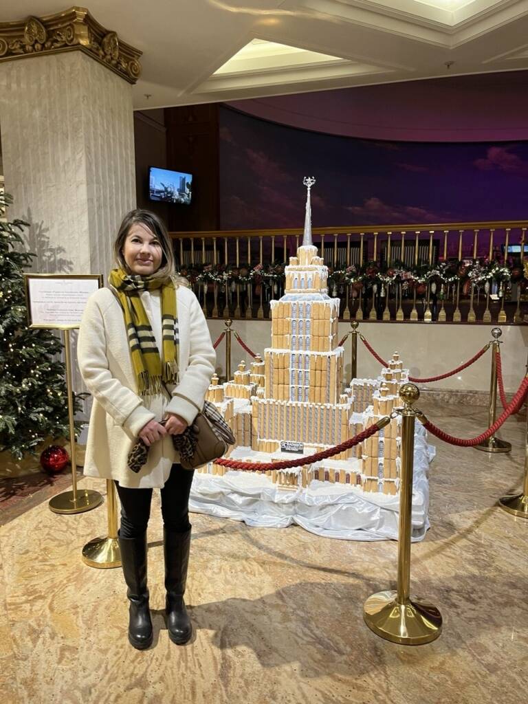 At the Radisson Hotel in Moscow. Excursion for a foreigner