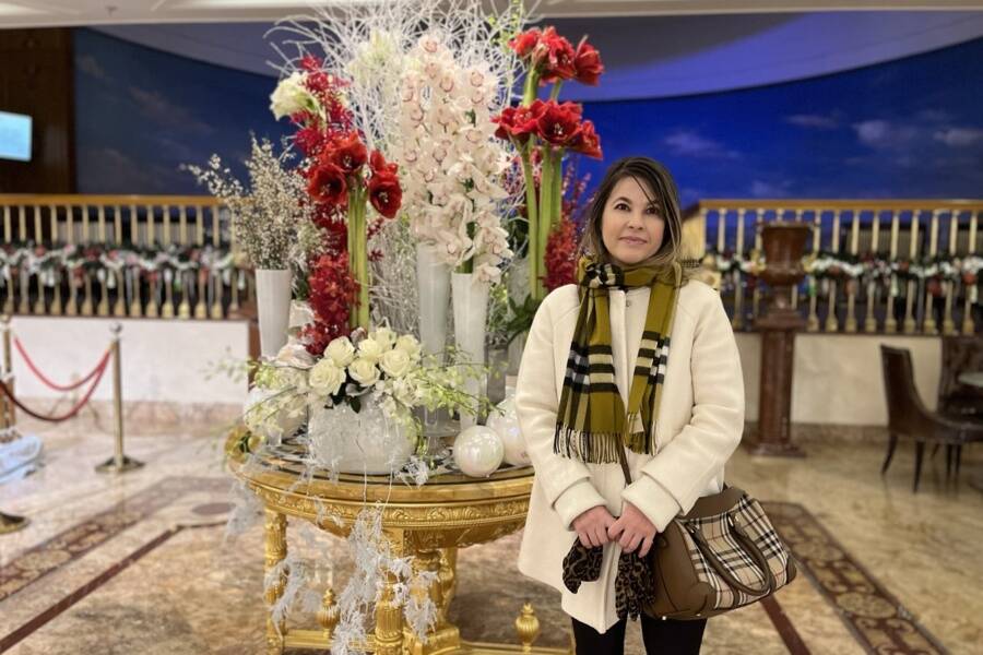 В интерьере отеля "Рэдиссон". Частная экскурсия на английском в Москве Внутри отеля "Рэдиссон". Индивидуальная экскурсия на английском языке по Москве