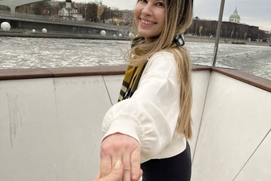 Персональная экскурсия по Москва-реке с теплохода "Рэдиссон" и вид на Парящий мост. Вид на Парящий мост с теплохода "Рэдиссон". Индивидуальная экскурсия по Москва-реке